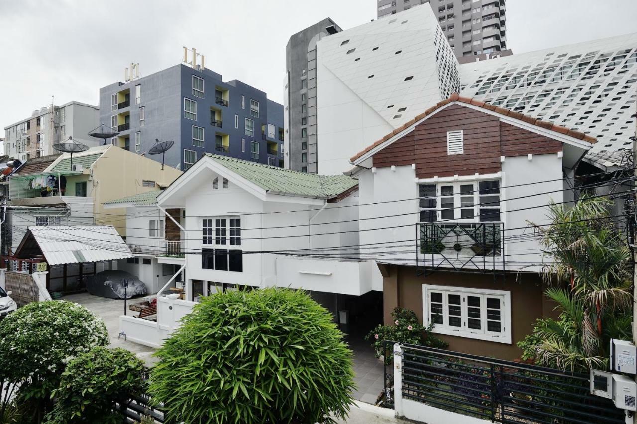 Siam Square House Hotel Bangkok Exterior foto